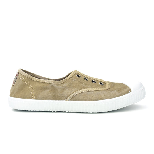 Cienta Stonewashed Adult Slip-ons / 70777-95-A